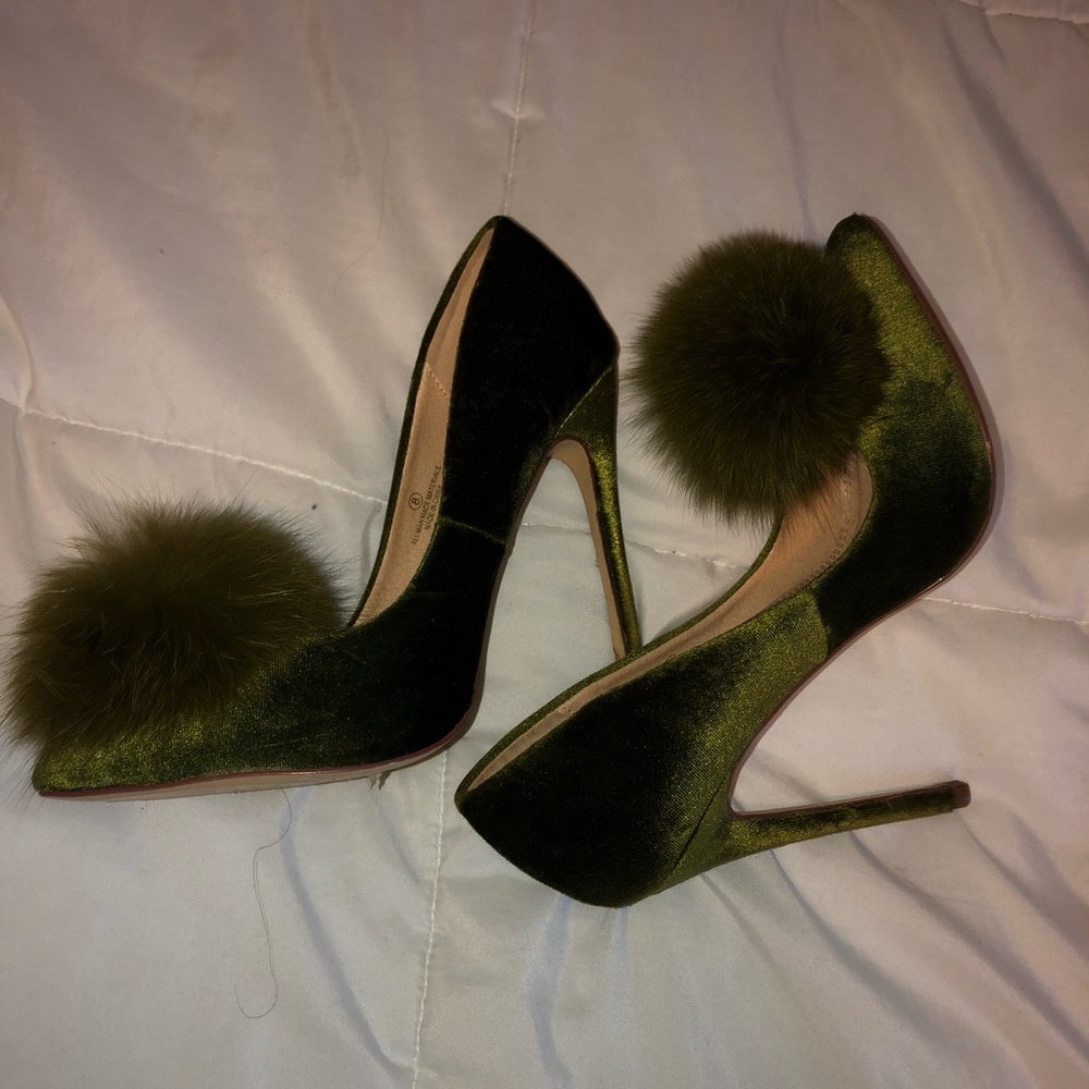 Women’s size 8 Green Puffy Heels Fahion